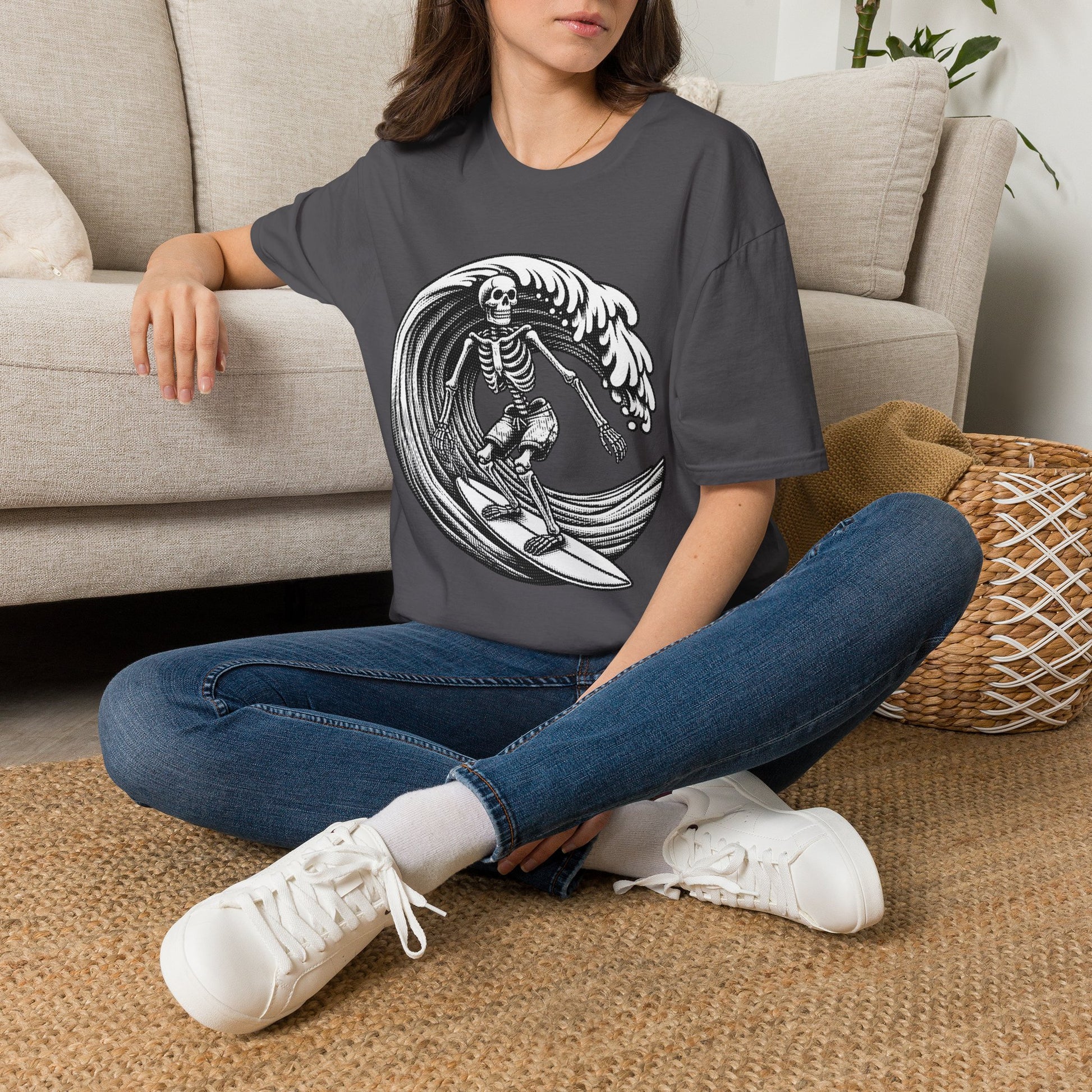 Surf & Beach Collection - Solo Swellen, Vintage Skeleton Graphic T-Shirt — CaliPride Clothing